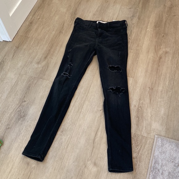 Hollister Skinny Jeans - Picture 2 of 3